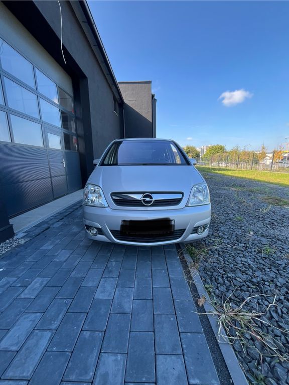 Opel Meriva 167.000 km 2.500 € Frankfurt 63075
