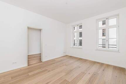 Stilvoll renovierte 5-Zimmer-Wohnung im denkmalgeschützten Altbau 5 zimmer