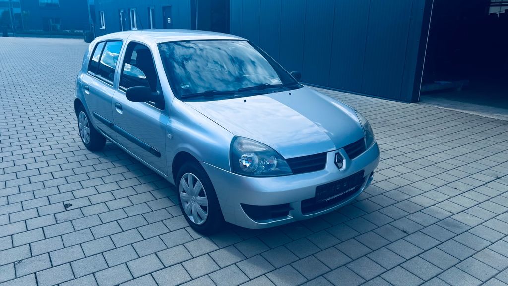 Renault Clio 88.098 km 2.495 &euro; Büchenbach 91186
