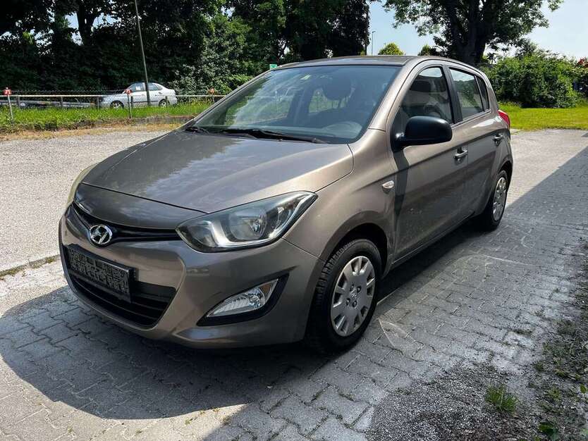 i20