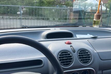 Renault Twingo 122.000 km 2.750 € Neustadt 67434