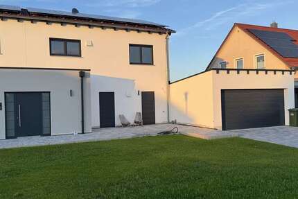 Haus zum Mieten in Sünching 1.400 € 135 m² 4 zimmer
