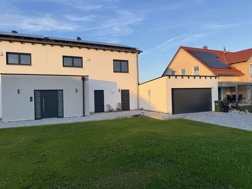 Haus zum Mieten in Sünching 1.400 € 135 m² 4 zimmer