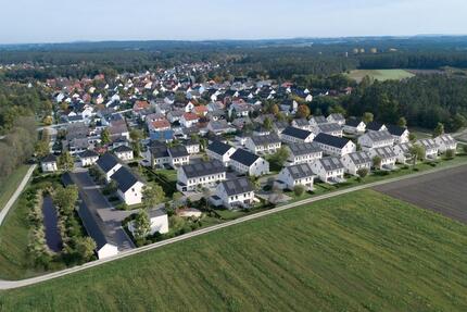 Erstbezug nach Fertigstellung! Geräumiges Reihenmittelhaus in ruhiger Lage!