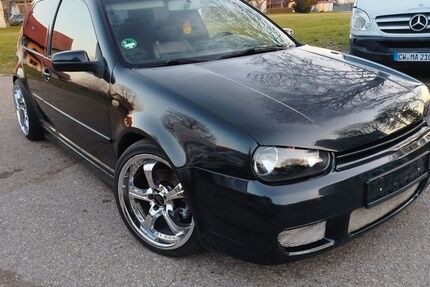 VW Golf 202.000 km 3.800 &euro; Neuweiler 75389