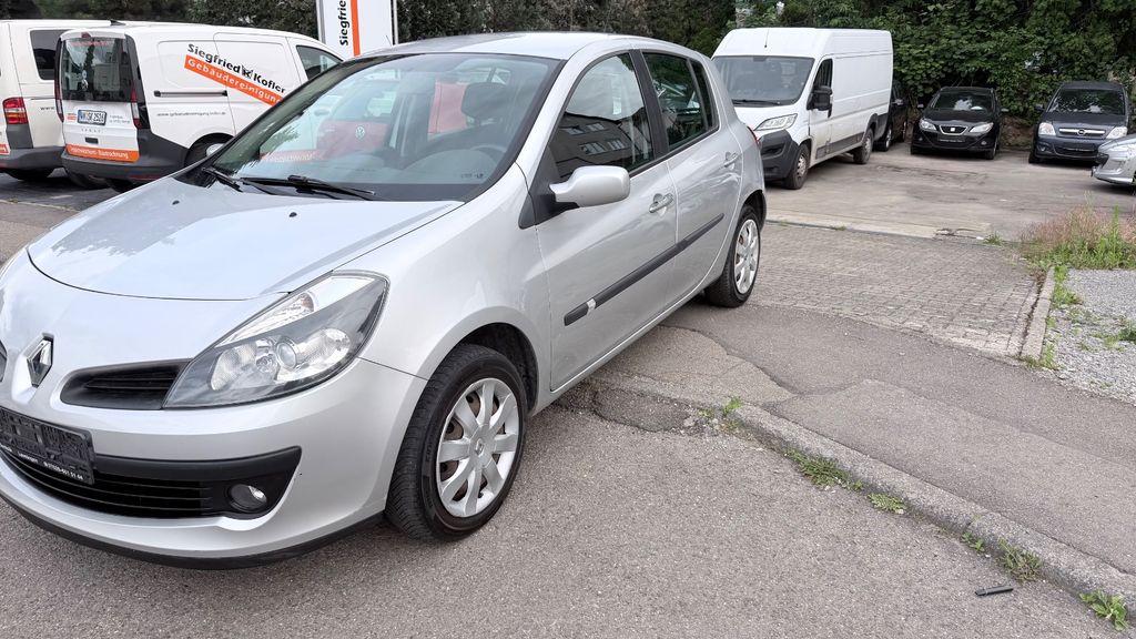 Renault Clio 233.952 km 1.499 &euro; Korb 71404