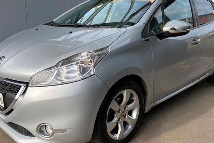 Peugeot 208 98.277 km 5.899 &euro; Dessau-Roßlau 06847