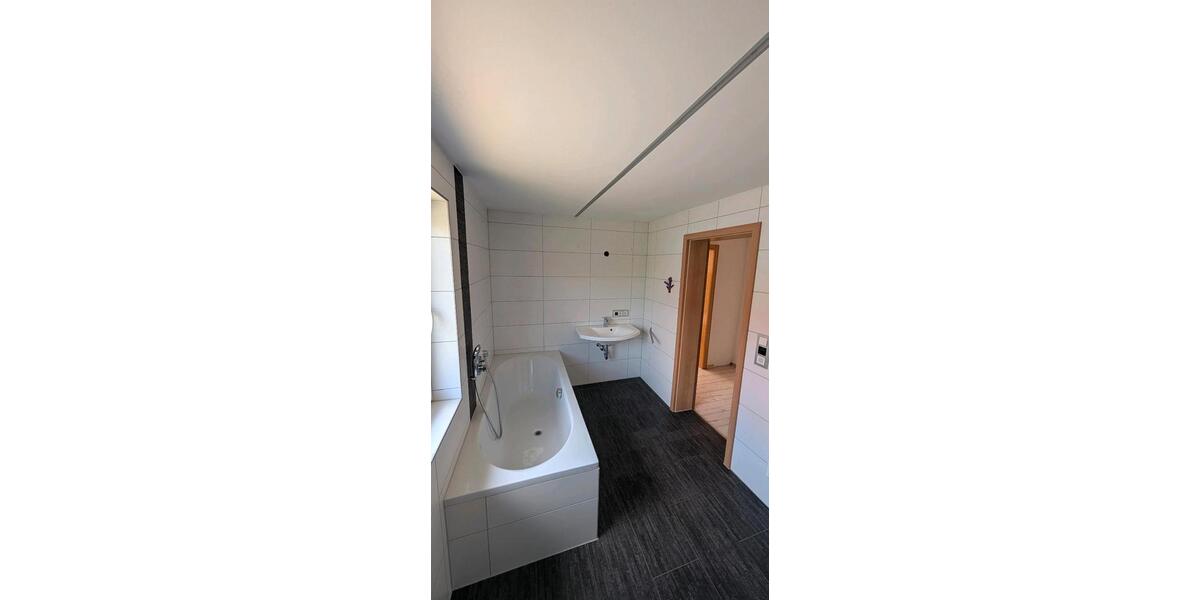 Bungalow Neustadt bei Coburg - 3 Zimmer, 140 m&sup2;, 220.000&euro; | Angebot:27115582