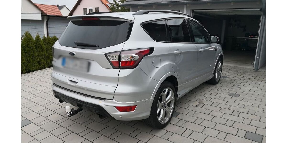 Ford Kuga 107.000 km 16.250 &euro; Vilseck 92249