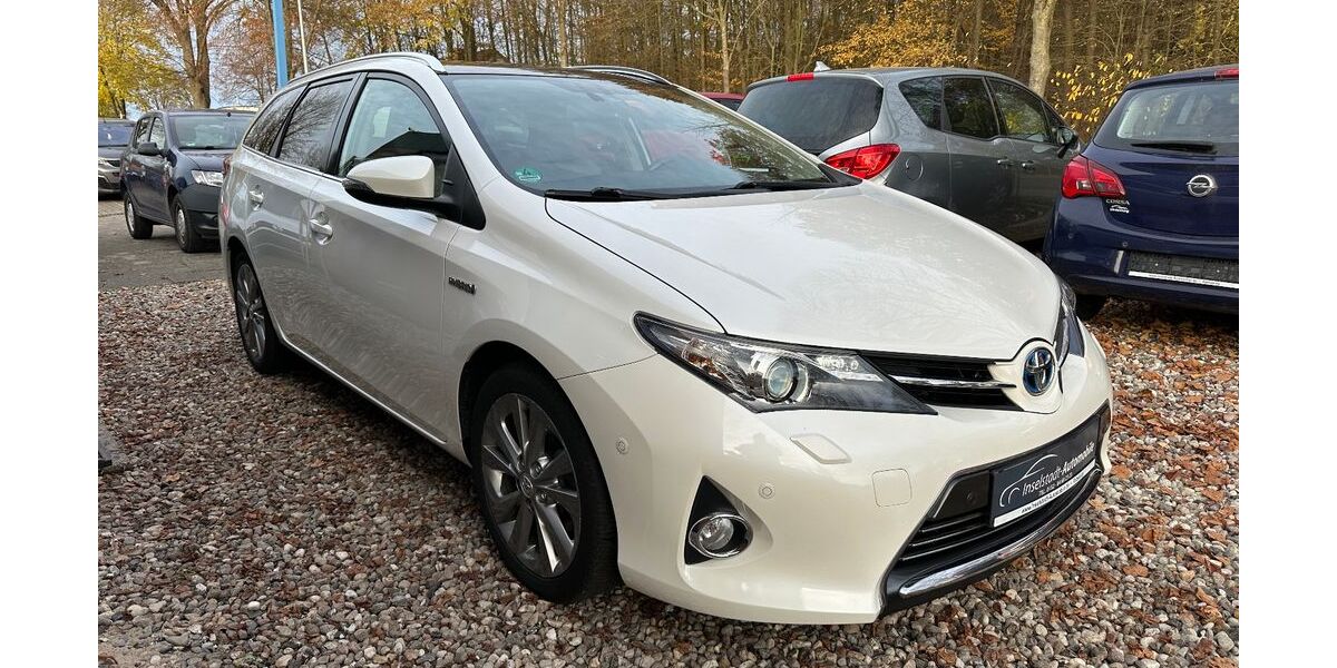 Toyota Auris 130.115 km 11.700 &euro; Ratzeburg 23909