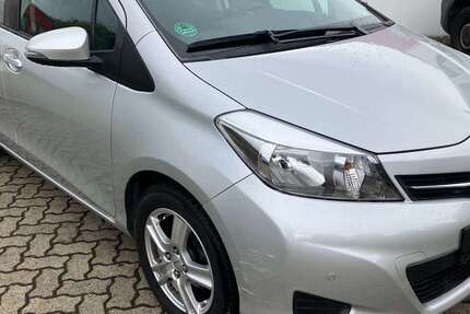 Toyota Yaris 48.000 km 7.888 &euro; Langenstein bei Halberstadt/Harz 38895