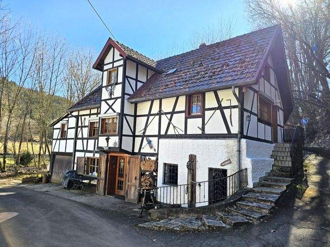 Einfamilienhaus Hellenthal Blumenthal - 4 Zimmer, 139 m&sup2;, 149.000&euro; | Angebot:24532251