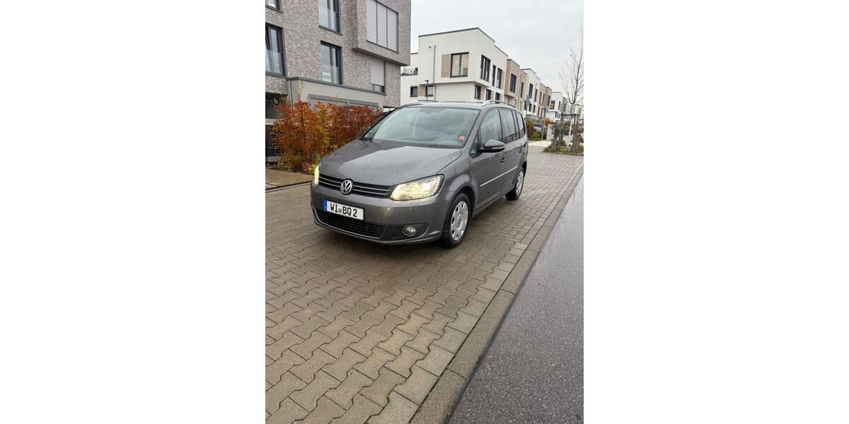 VW Touran 179.000 km 12.500 € Wiesbaden 65189