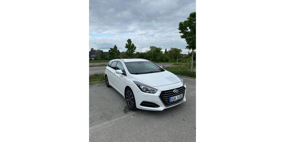 Hyundai i40 164.000 km 9.400 &euro; Edenkoben 67480