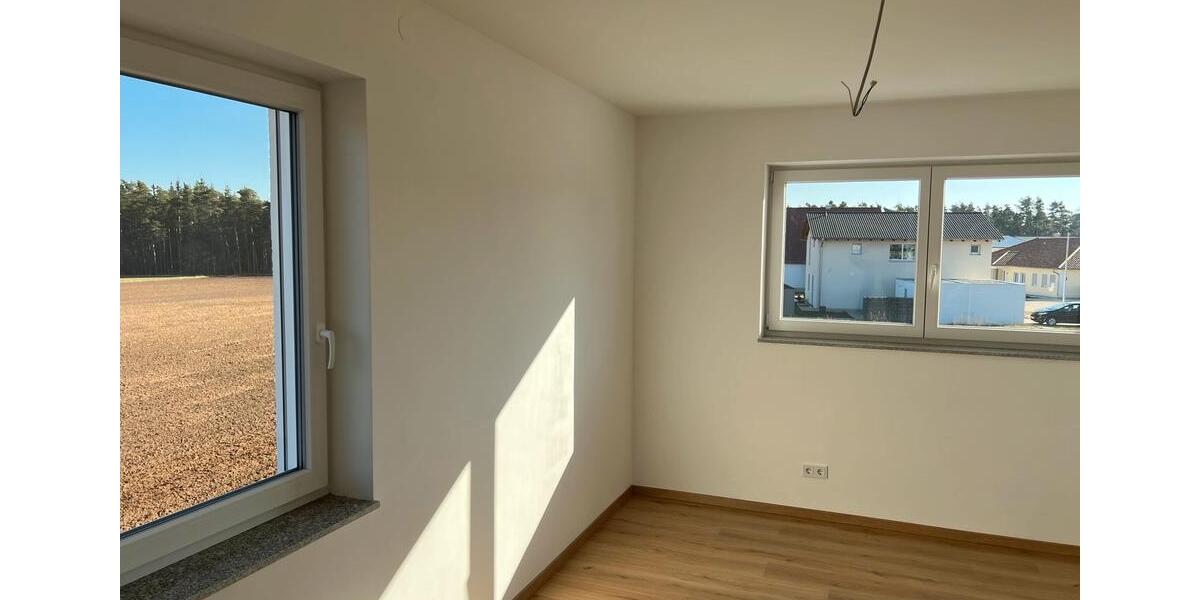 Doppelhaushälfte Windsbach - 5.5 Zimmer, 155 m&sup2;, 1.950&euro; | Angebot:26131452