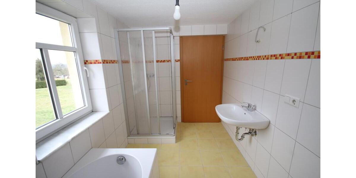 Etagenwohnung Hildburghausen - 5 Zimmer, 114 m&sup2;, 710&euro; | Angebot:26292758