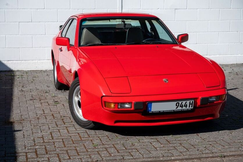 944