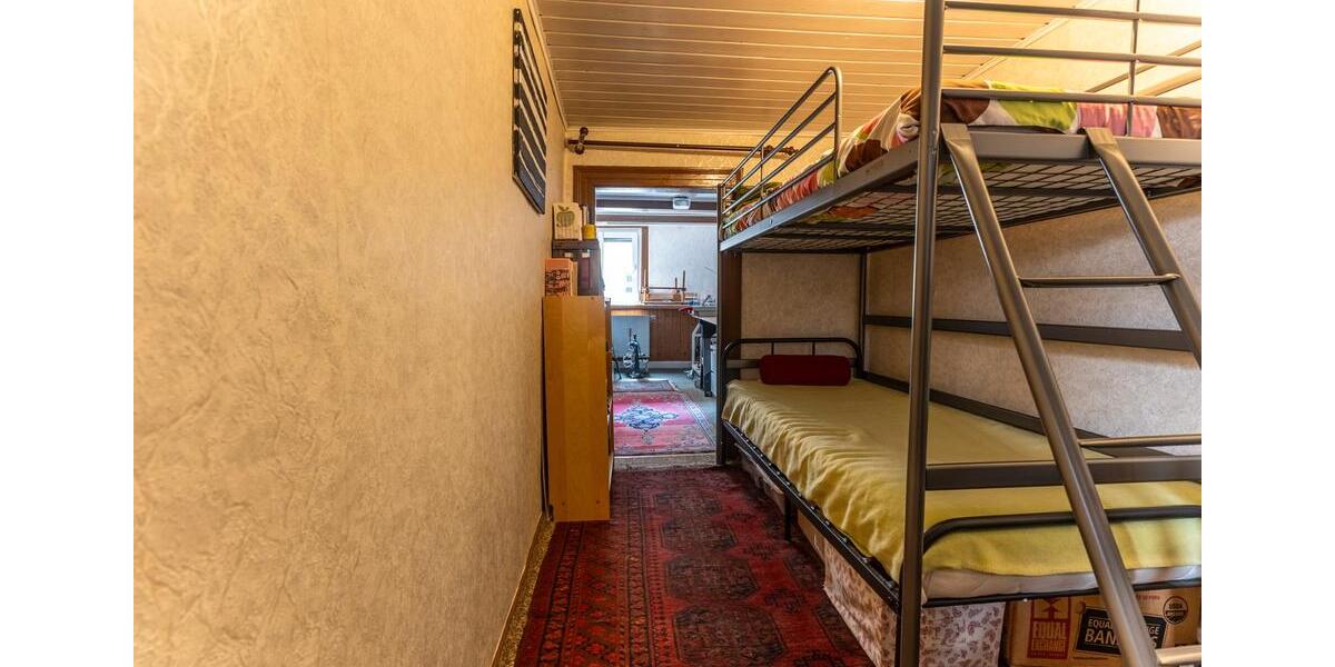 Reihenhaus Eberbach - 7 Zimmer, 165 m&sup2;, 280.000&euro; | Angebot:26701160