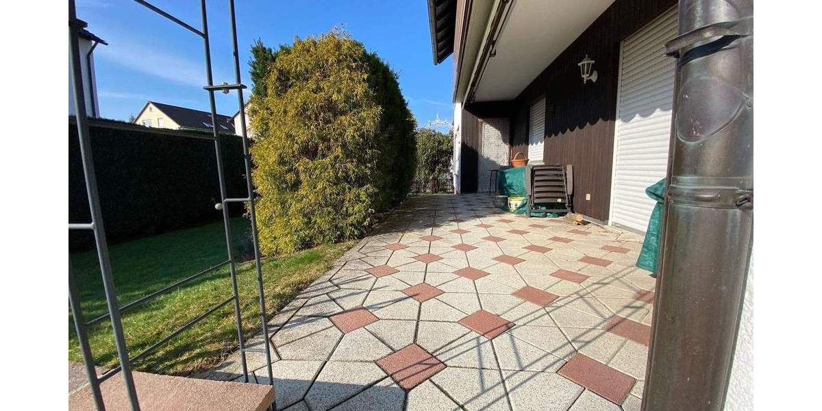 Mehrfamilienhaus, Wohnhaus Langenzenn - 8 Zimmer, 194 m&sup2;, 679.000&euro; | Angebot:25797925