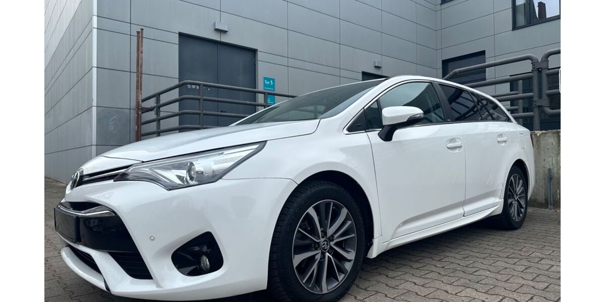 Toyota Avensis 103.978 km 14.480 &euro; Berlin 13353