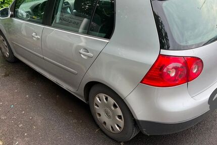 VW Golf 168.000 km 2.500 &euro; Kassel 34127