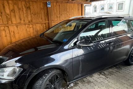 VW Golf 128.000 km 11.000 &euro; Lübeck 23562