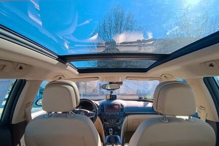 Opel Insignia 183.000 km 6.900 &euro; Buettelborn 64572