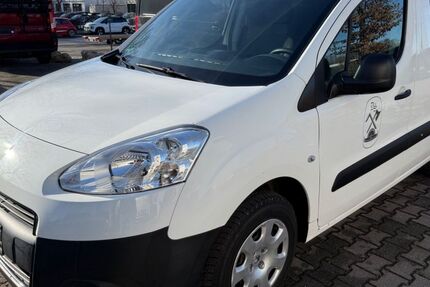 Peugeot Partner 36.000 km 3.900 &euro; München Trudering-Riem 81825