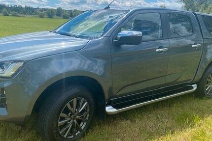 Isuzu D-Max 32.800 km 39.570 &euro; Großheirath, Deutschland 96269