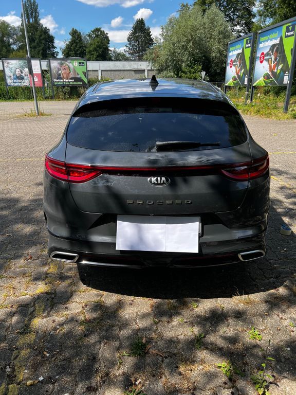 Kia pro ceed / ProCeed 83.300 km 17.900 € Karlsruhe 76227