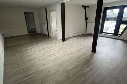 Wohnung Bischofsheim - 3 Zimmer, 70 m&sup2;, 665&euro; | Angebot:25175922