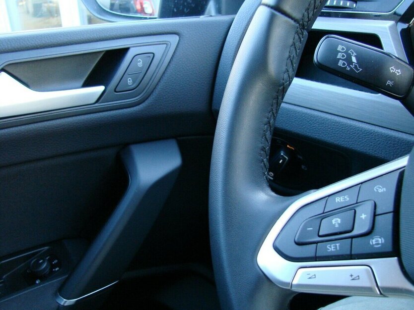 Touran 1.5TSI Comfortline 7-Sitzer ACC Standheizun