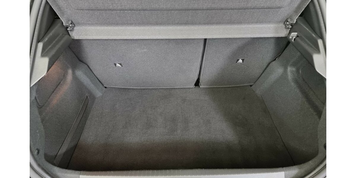 Peugeot 208 Active Pack LED Kamera APP Tempomat SHZ 16.750 km 13.990 &euro; Garrel 49681