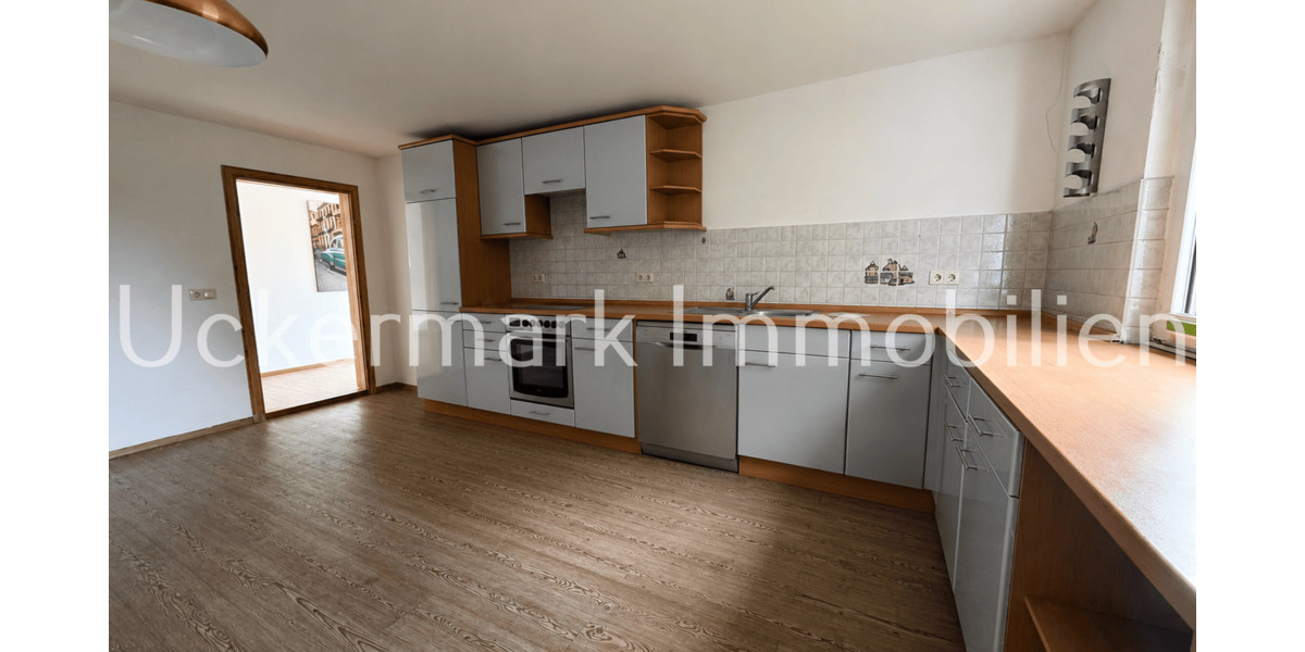 Einfamilienhaus Woldegk Bredenfelde - 8 Zimmer, 220 m&sup2;, 369.000&euro; | Angebot:26788101