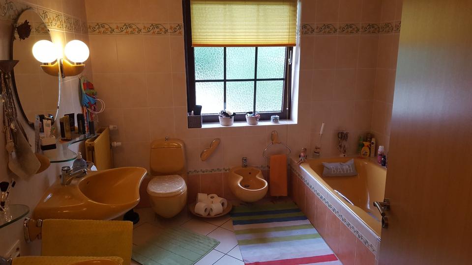 Erdgeschoßwohnung Mittelangeln - 6 Zimmer, 250 m&sup2;, 1.350&euro; | Angebot:25292754