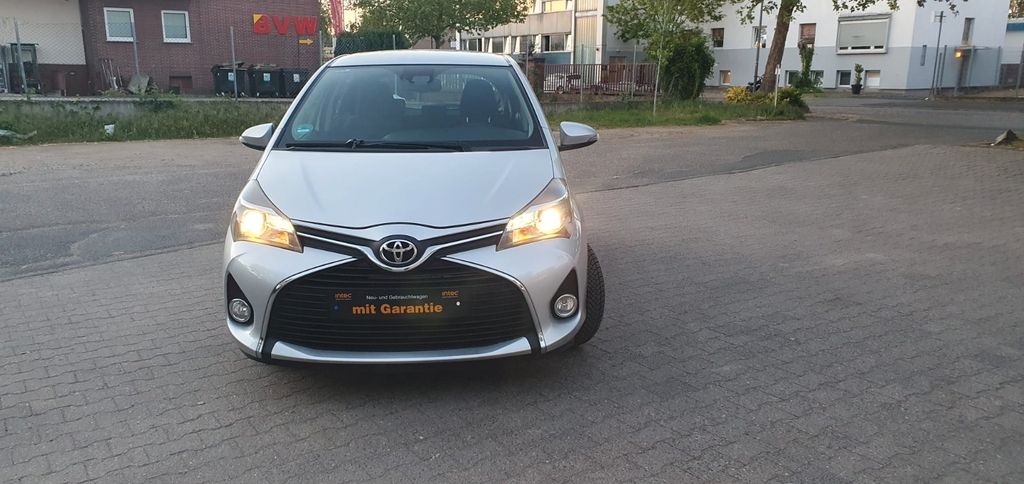 Toyota Yaris 139.000 km 9.900 &euro; Frankfurt am Main 60386