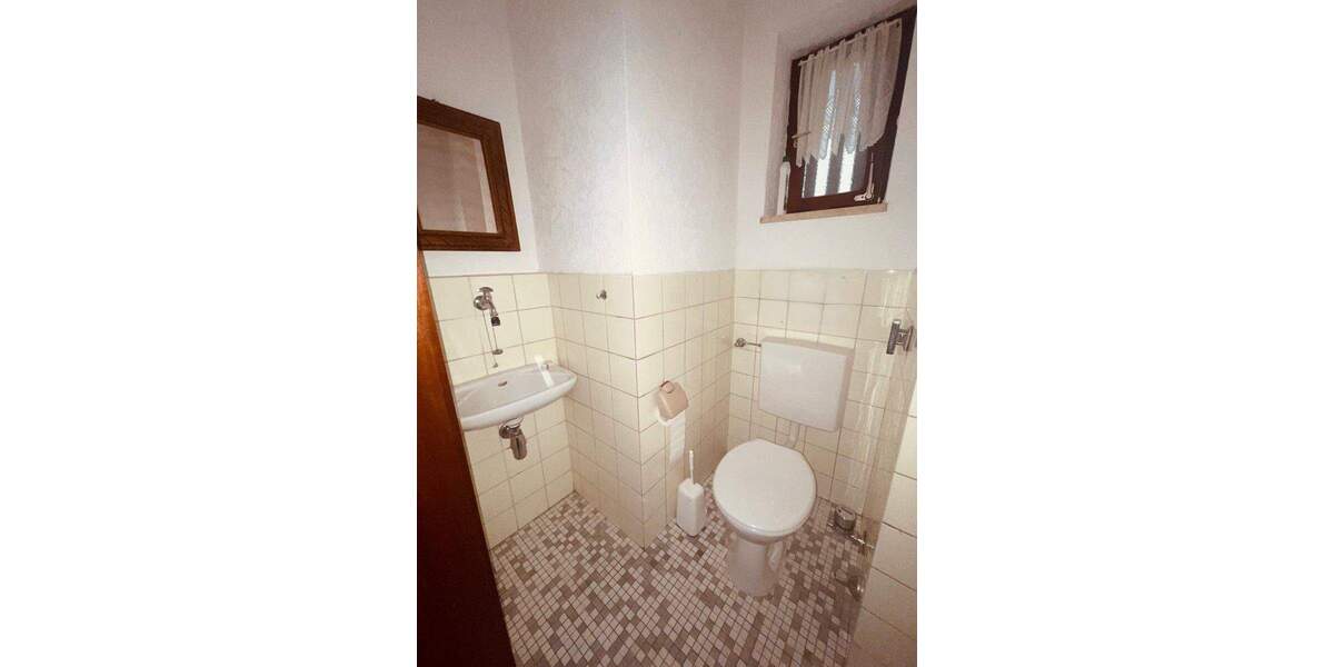 Etagenwohnung Burghausen - 2 Zimmer, 69 m&sup2;, 180.000&euro; | Angebot:25909024