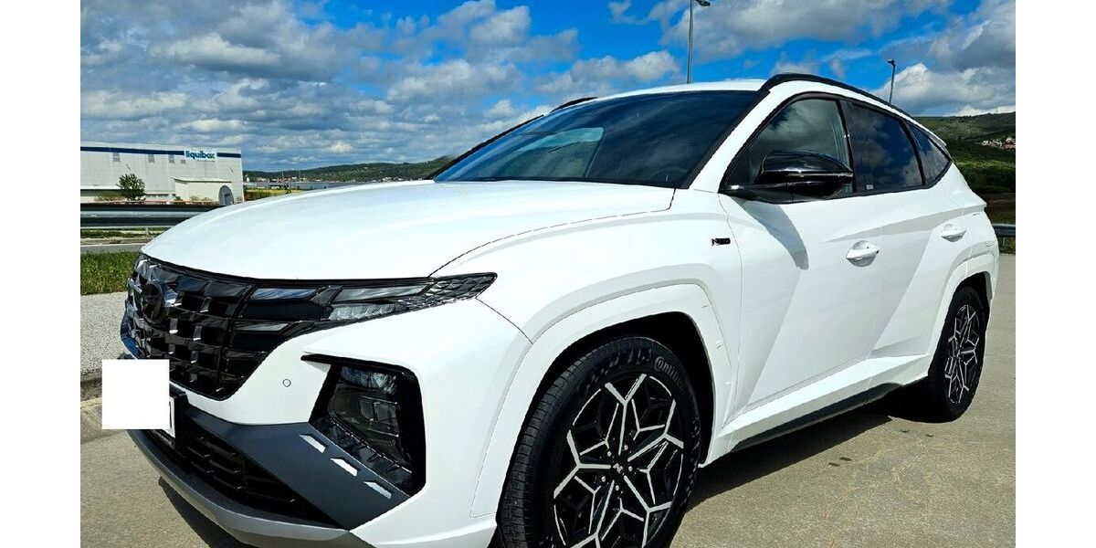 Hyundai TUCSON 123.100 km 18.820 € Kaßberg 09112