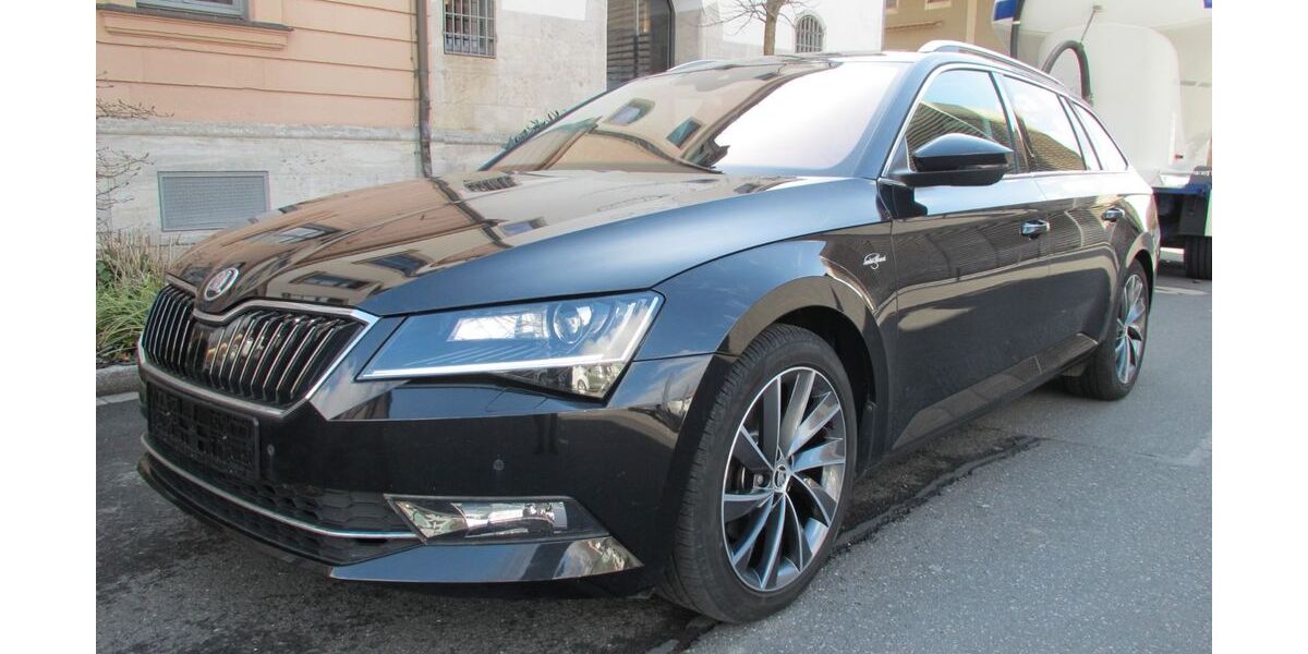 Skoda Superb 99.402 km 17.450 &euro; Würzburg 97080
