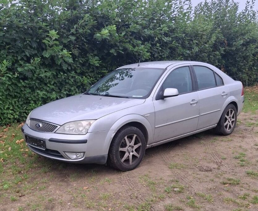 Ford Mondeo 222.036 km 900 € Edemissen 31234