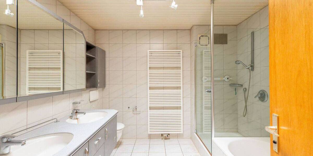 Reihenmittelhaus Ditzingen - 4 Zimmer, 120 m&sup2;, 499.000&euro; | Angebot:25698013