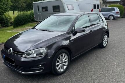 VW Golf 136.000 km 10.500 &euro; Warstein 59581