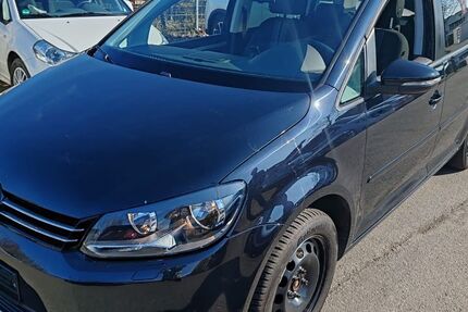 VW Touran 204.000 km 9.000 &euro; Friedrichshafen 88045