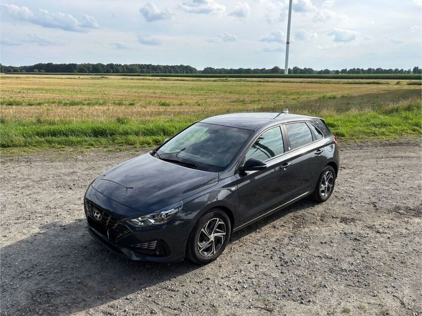 i30