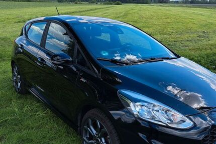 Ford Fiesta 74.000 km 11.800 &euro; Bergen 29303