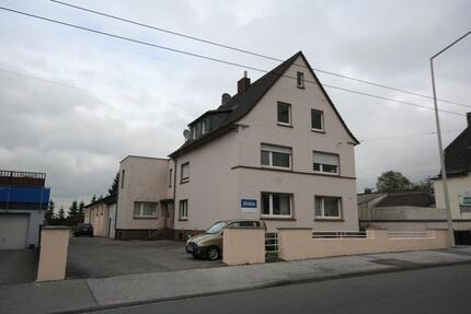3 familienhaus mit Gewerbehalle zu verkaufen zimmer