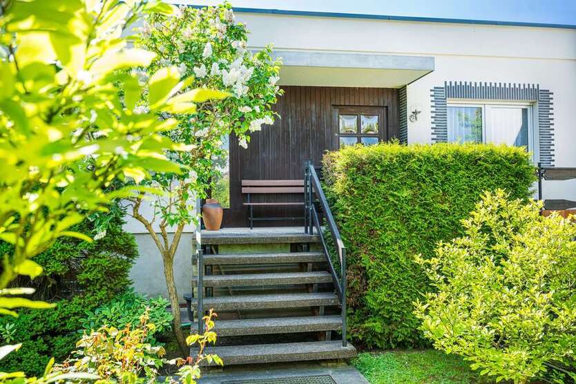 Haus zum Kaufen in Halle 329.000 € 90 m²