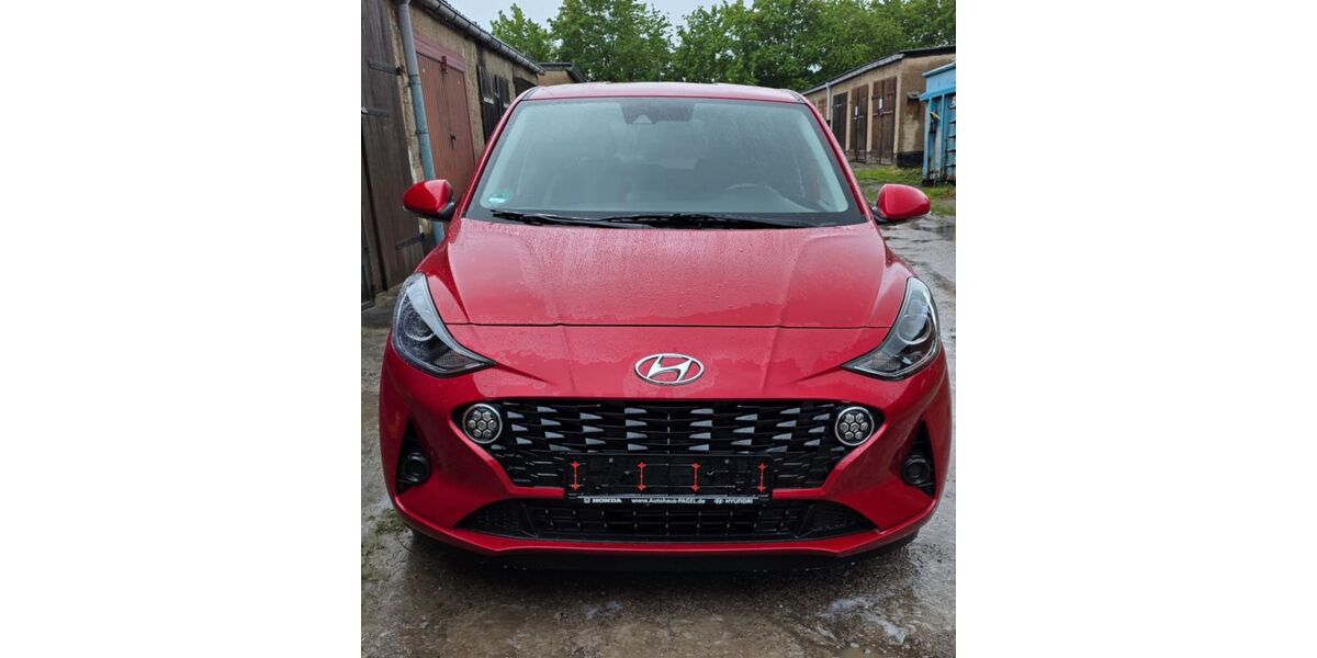 Hyundai i10 27.151 km 9.999 &euro; Apolda 99510