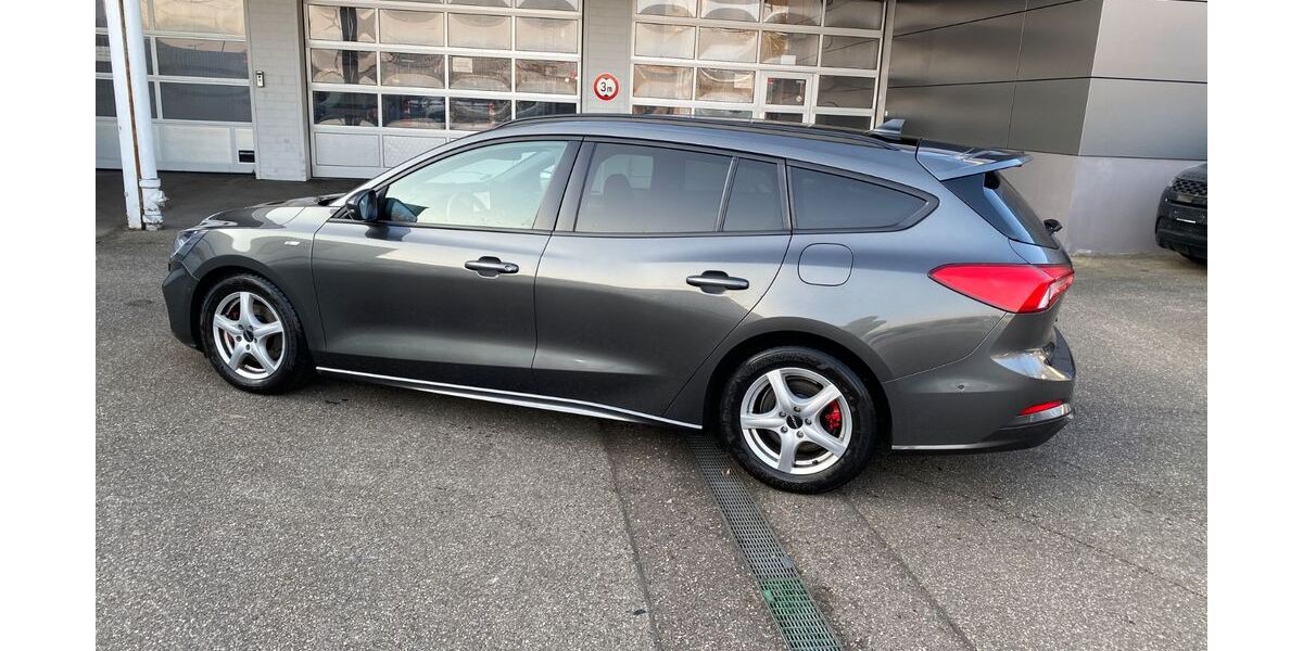 Ford Focus 121.500 km 16.690 &euro; Leingarten 74211