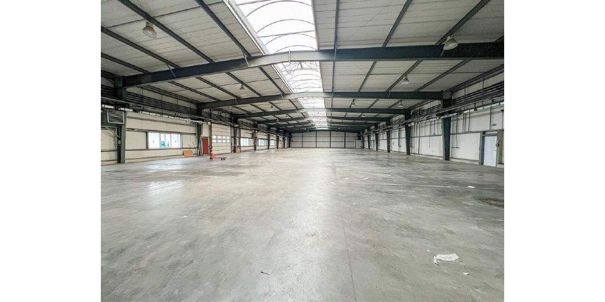 Nahe Dresden & A4 | Für Eigennutzer & Entwickler | Gewerbeareal mit Hallen & Bürogebäude zum Kauf zimmer